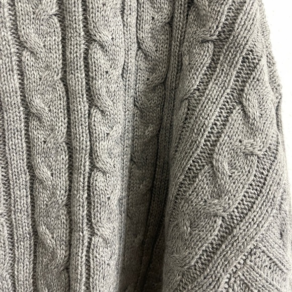 BIN#5 - XSMALL Fashion Nova Cropped Gray Sweater - Picture 5 of 12